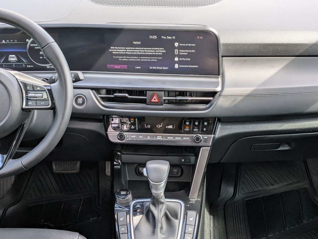 Used 2025 Kia Seltos EX FWD image 16