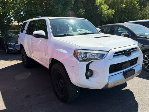 Used 2023 Toyota 4Runner TRD Off-Road Premium w/ Off Road Premium Plus Package AWD/4WD image 2