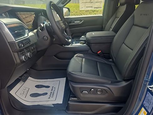 New 2026 GMC Yukon Denali w/ Denali Reserve Package AWD/4WD image 10