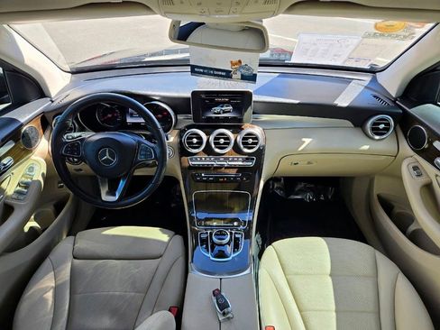 Used 2019 Mercedes-Benz GLC 300 image 41