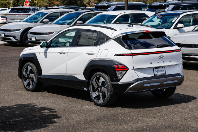 New 2027 Hyundai Kona Limited FWD image 2