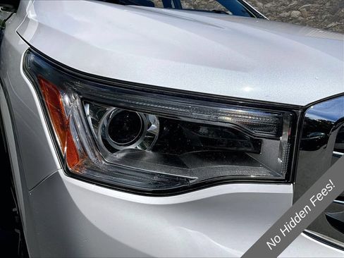 Used 2018 GMC Acadia Denali w/ Technology Package AWD/4WD image 26