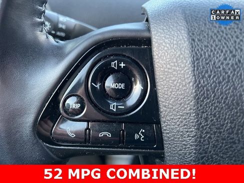 Used 2021 Toyota Prius XLE image 21