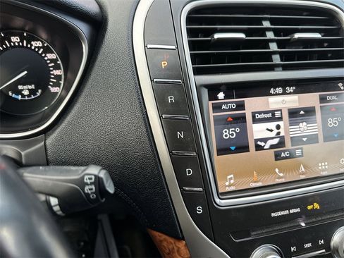 Used 2018 Lincoln MKX Reserve image 20