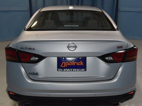 Used 2024 Nissan Altima 2.5 SR FWD image 27