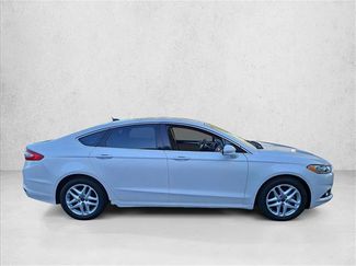 Used 2016 Ford Fusion SE w/ Equipment Group 202A FWD video 4