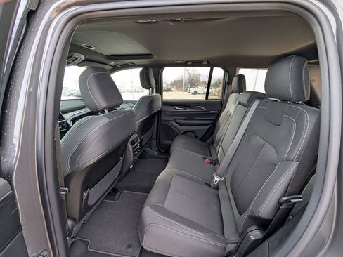 New 2026 Jeep Grand Cherokee Laredo X image 8