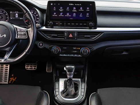 Used 2022 Kia Forte GT-Line image 11