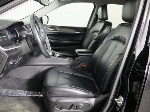Used 2021 Jeep Grand Cherokee L Limited AWD/4WD image 14