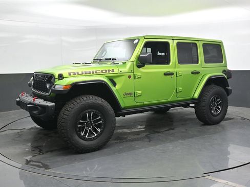 Used 2025 Jeep Wrangler Unlimited Rubicon AWD/4WD image 8