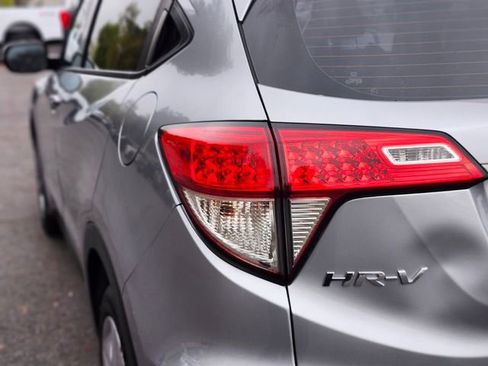 Used 2020 Honda HR-V EX image 9
