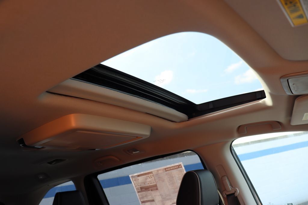 Certified 2026 Honda Odyssey Elite image 29