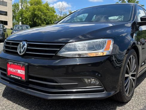Used 2016 Volkswagen Jetta Sport FWD image 15