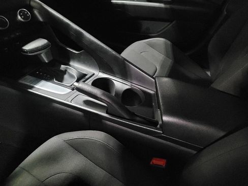 Used 2022 Hyundai Elantra SE FWD image 26