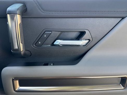 New 2025 GMC Hummer EV 3X w/ LPO, Dark Essentials Package image 19