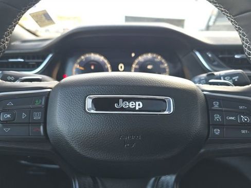 Used 2024 Jeep Grand Cherokee L Altitude image 35