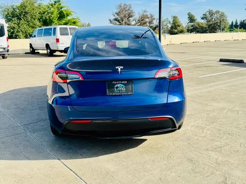 Used 2023 Tesla Model Y 2WD image 10