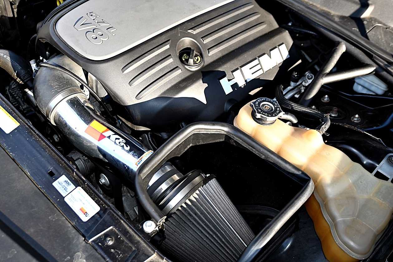 Used 2011 Dodge Challenger R/T RWD image 22