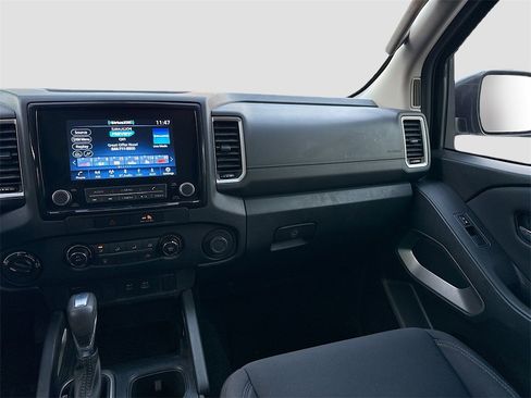 Used 2022 Nissan Frontier SV image 23