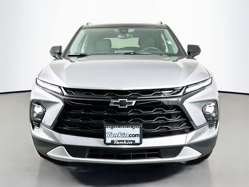 New 2025 Chevrolet Blazer LT w/ Midnight/Sport Edition image 2