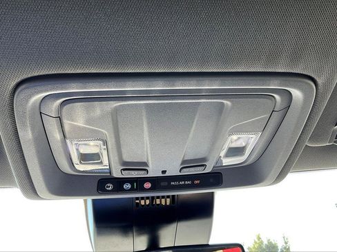 Used 2024 GMC Sierra 1500 SLE image 25