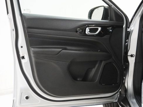 New 2026 Jeep Compass Limited image 11