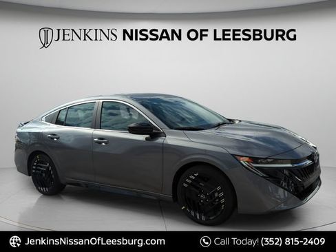 New 2026 Nissan Sentra SR w/ Floor Mat Package FWD image 1