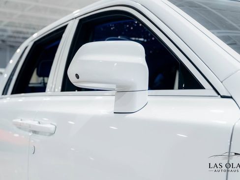 Used 2024 Rolls-Royce Phantom Sedan RWD image 9