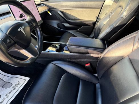 Used 2018 Tesla Model 3 Long Range image 10