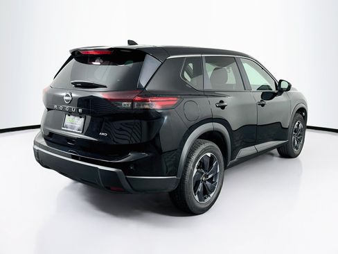 Used 2025 Nissan Rogue SV AWD/4WD image 9
