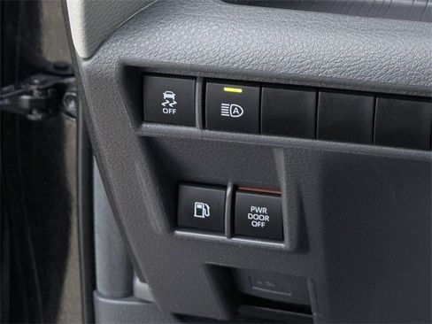 Certified 2024 Toyota Sienna LE image 34