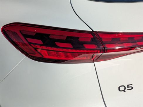 New 2025 Audi Q5 Premium image 14
