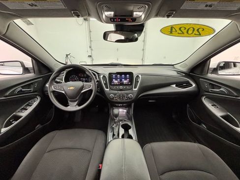 Used 2024 Chevrolet Malibu LT FWD image 3