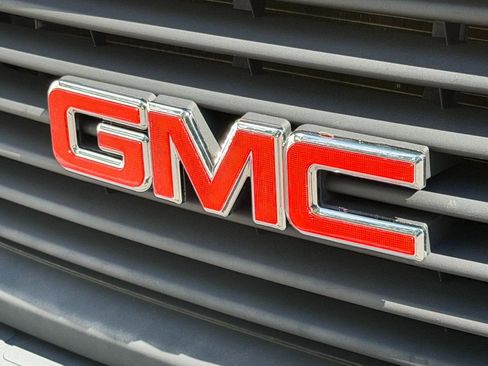 Used 2016 GMC Savana 3500 Extended RWD image 6