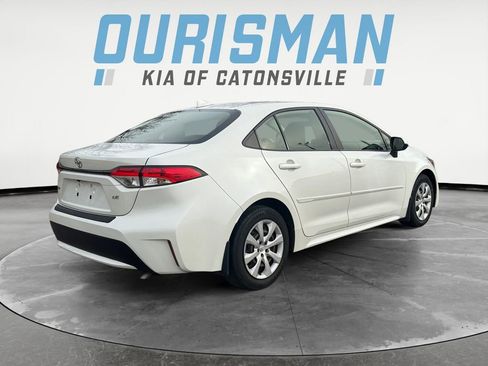 Used 2021 Toyota Corolla LE w/ Carpet Mat Package (TMS) image 6