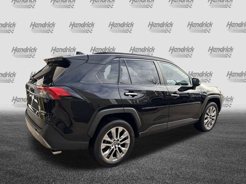 Used 2022 Toyota RAV4 Limited image 10