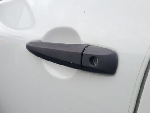 Used 2023 Nissan Rogue S FWD image 28