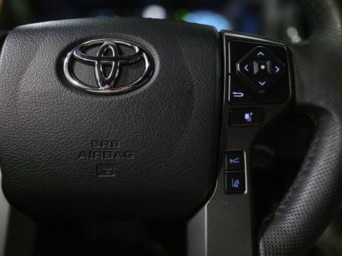 Used 2022 Toyota Tacoma TRD Sport w/ Technology Package image 20