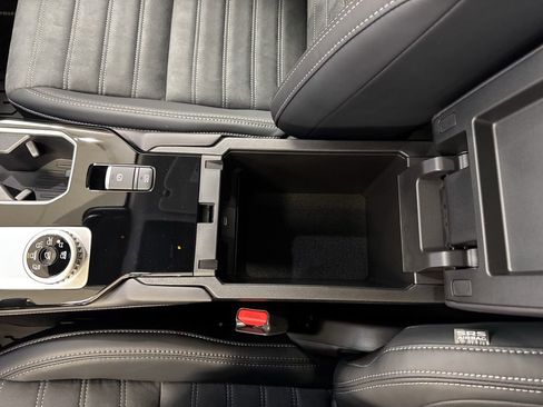 New 2026 Mitsubishi Outlander AWD image 19