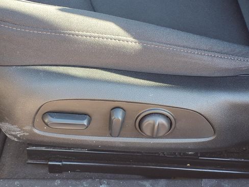 Used 2024 Chevrolet Malibu LT image 4