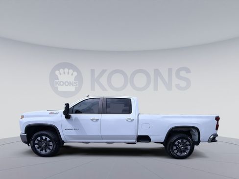 Used 2021 Chevrolet Silverado 2500 LT w/ Remote Start Package AWD/4WD image 2