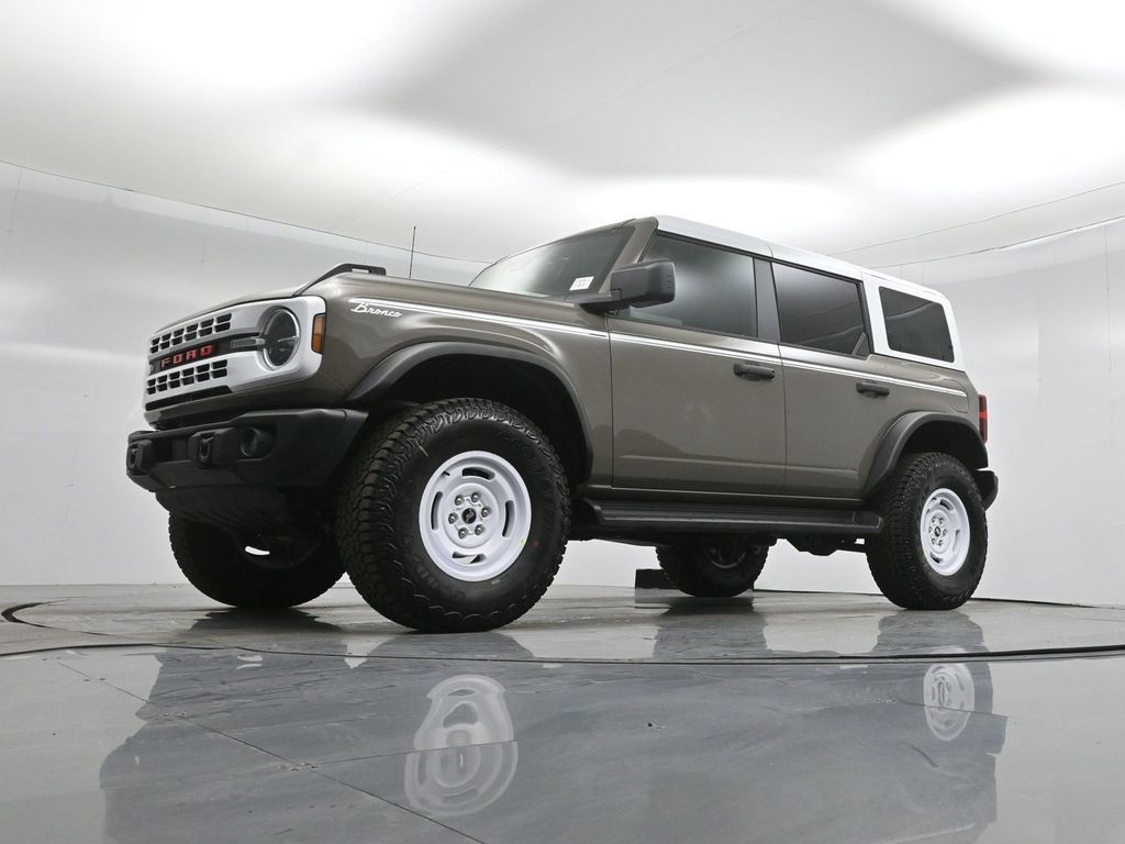 Certified 2026 Ford Bronco Heritage Edition AWD/4WD image 43