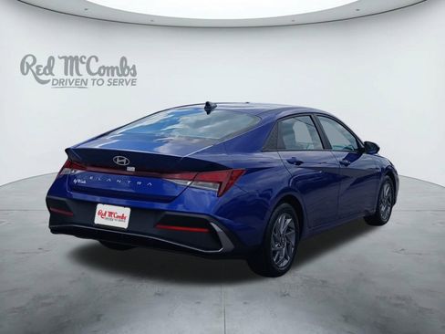 Used 2024 Hyundai Elantra SEL image 5
