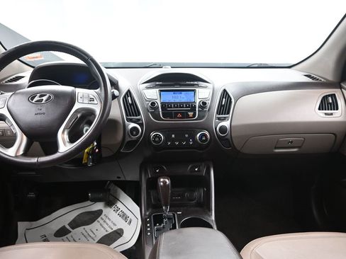 Used 2011 Hyundai Tucson GLS image 28