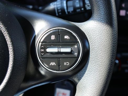 Used 2023 Kia Soul LX FWD image 27