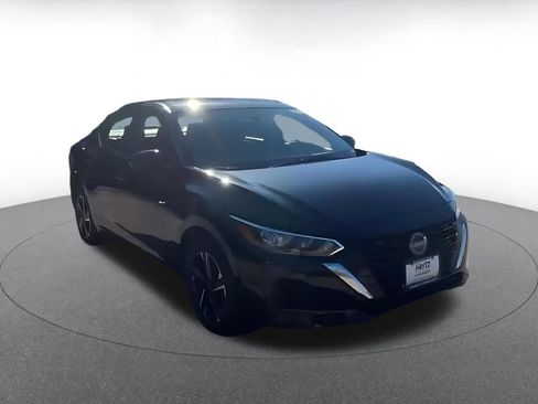 Used 2025 Nissan Sentra SV image 3
