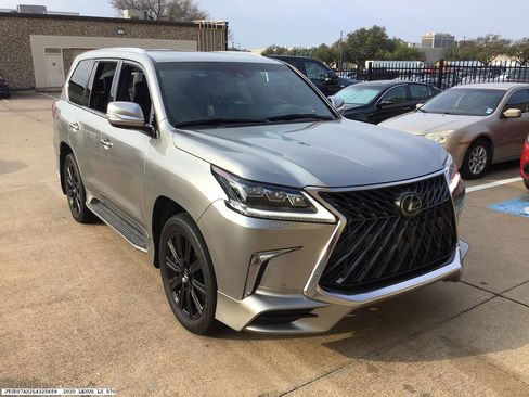 Used 2020 Lexus LX 570 4WD w/ Sport Package image 6