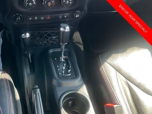 Used 2017 Jeep Wrangler Unlimited Rubicon image 16