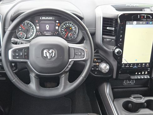 Used 2024 RAM 1500 Laramie AWD/4WD image 25