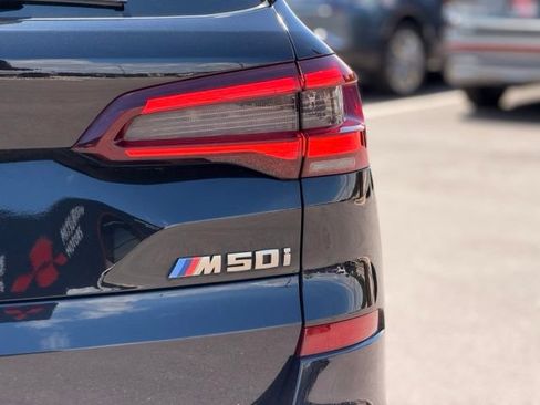 Used 2022 BMW X5 M50i AWD/4WD image 11